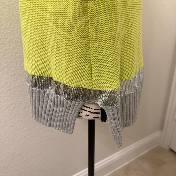 NWT Express Green wide Crew Neck Sweater side split sz M - Picture 3 of 7